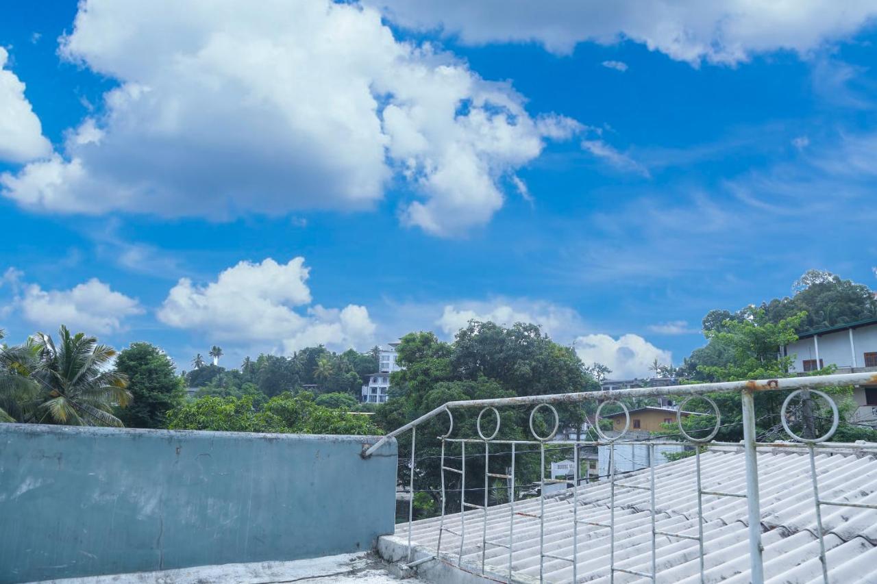 Sakura Hill Apartman Kandy Kültér fotó